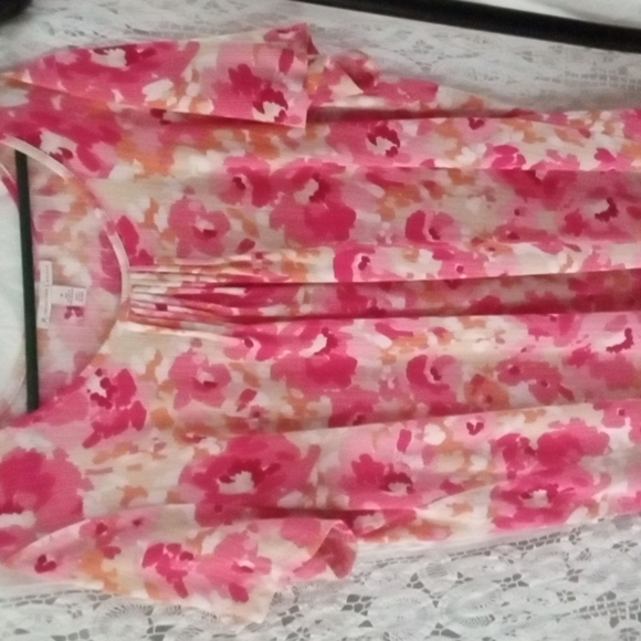 M Collection plus size floral top 1X - Picture 1 of 4